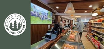 Гигантски XXL сандвич с вкусна пържола Гигантски XXL сандвич с вкусна пържола