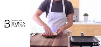 Салата с грилована сьомга и авокадо Салата с грилована сьомга и авокадо