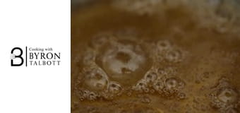 Карамелизирани ябълкови палачинки