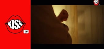 Kiss Alert