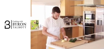 Торти с морски дарове и месо с печени праскови и сметана