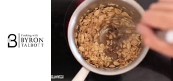 Тарт с малинов сладолед Тарт с малинов сладолед