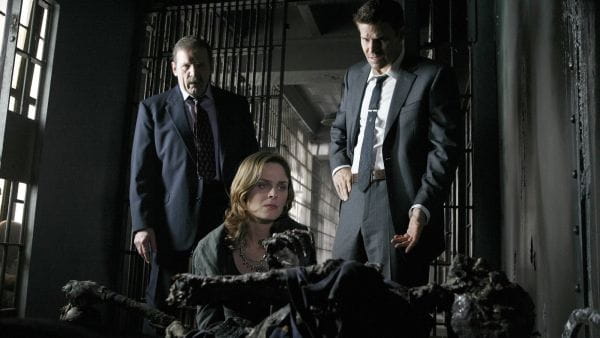 Bones (2005) – 2 season 12 episode