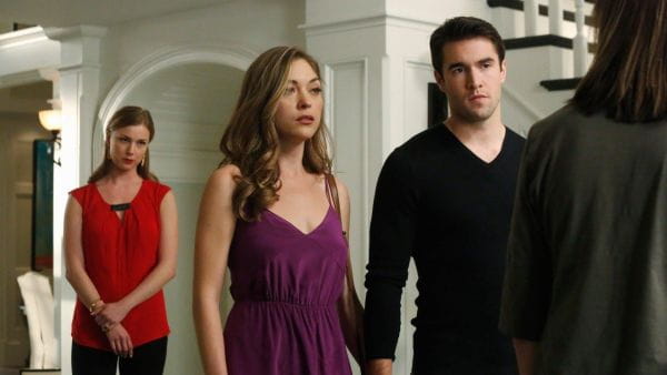 Revenge (2011) - 3 sezóna 13 epizóda