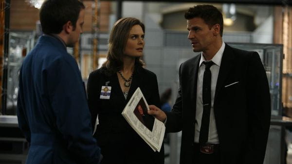 Bones (2005) - 3 season 8 seriya