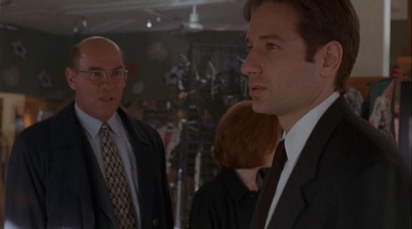 The X-Files (1993) – 5 season 8 episode