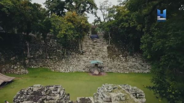 Lost Treasure Tombs of the Ancient Maya (2018) - 2 série