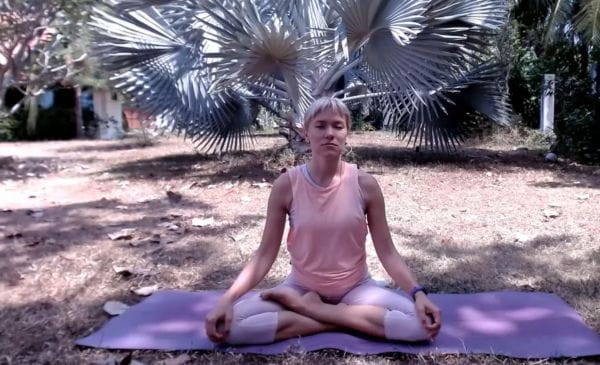 Urban yoga - утренняя йога и медитация (2021) – вечерняя медитация, день 5