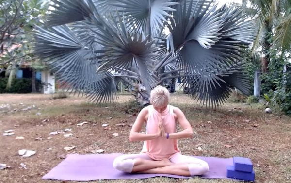 Urban yoga - утренняя йога и медитация (2021) – вечерняя медитация, день 8