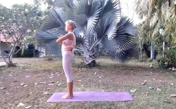 Urban yoga - morning yoga and meditation (2021) - day 10 - yoga. morning