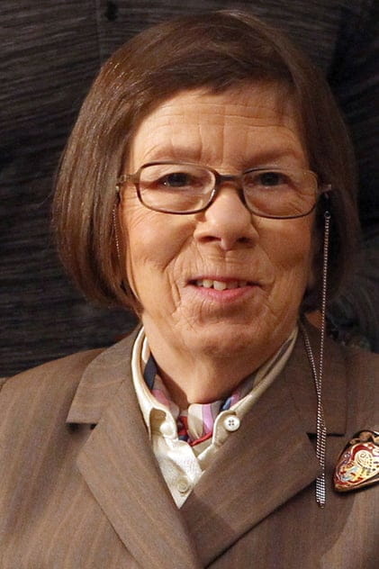 Filmy s tímto hercem ​Linda Hunt