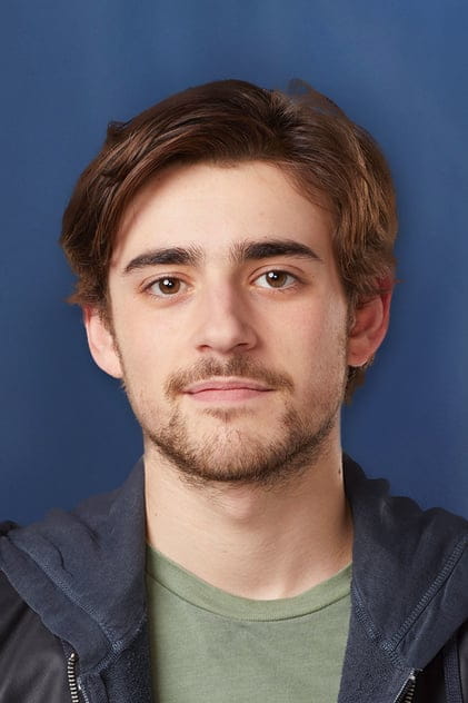 Filmek a színésszel Charlie Rowe