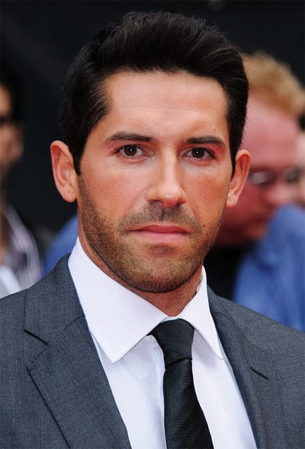 Filmek a színésszel Scott Adkins