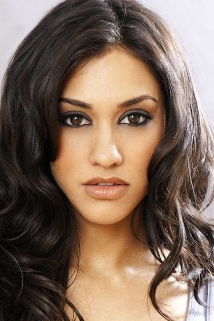 Filmy s tímto hercem Janina Gavankar