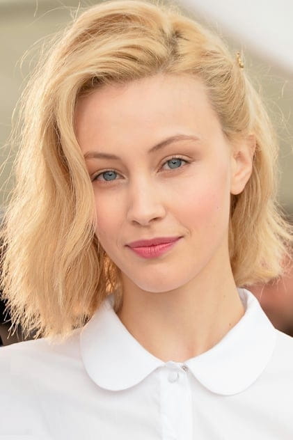 Filmy s tímto hercem Sarah Gadon