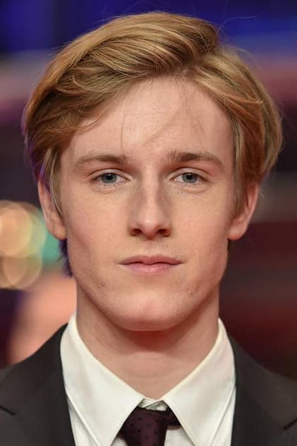 Filmy s tímto hercem Louis Hofmann