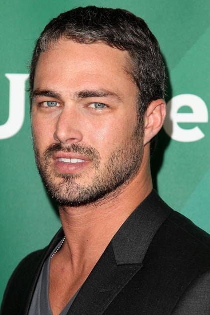 Filmy s tímto hercem Taylor Kinney