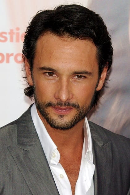 Films with the actor Rodrigo Santoro