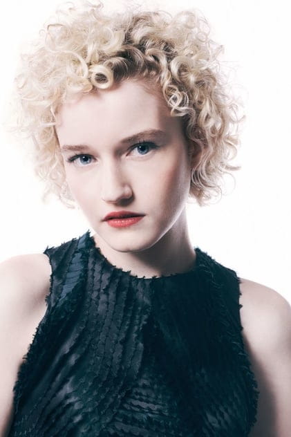 Filmy s tímto hercem Julia Garner