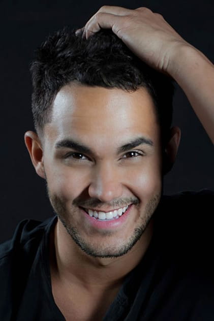 Filmy s tímto hercem Carlos PenaVega