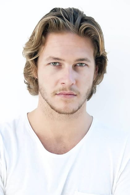 Филми с актьора Luke Bracey