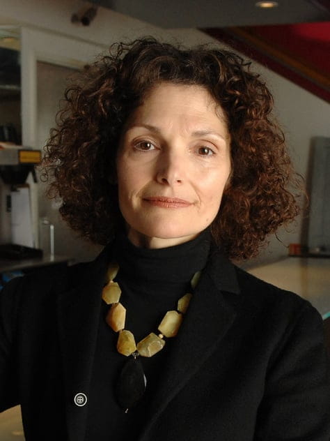 Filmek a színésszel Mary Elizabeth Mastrantonio