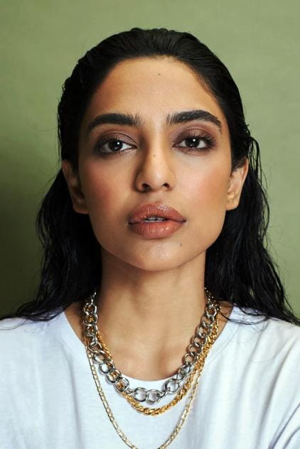 Filme mit einem Schauspieler Sobhita Dhulipala