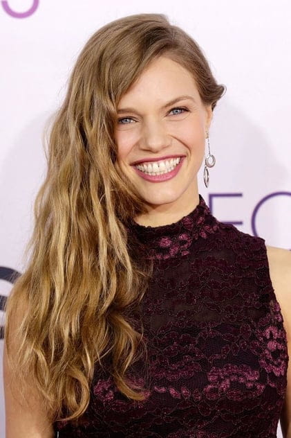 Filmek a színésszel Tracy Spiridakos