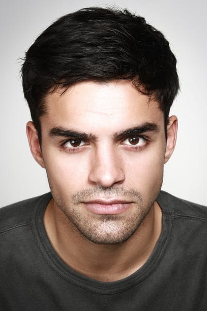 Filmy s tímto hercem Sean Teale