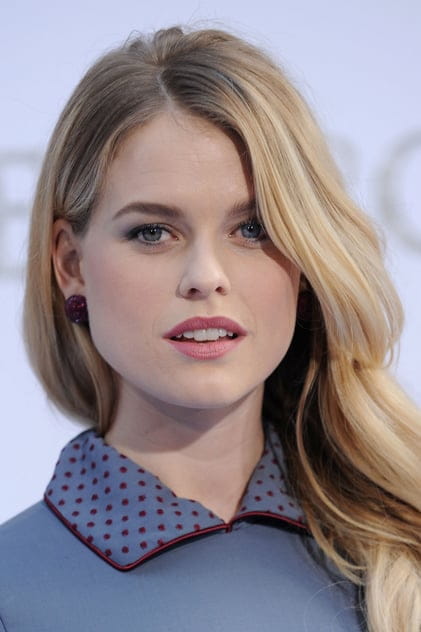 Filmy s tímto hercem Alice Eve