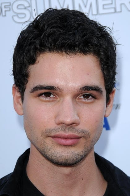 Филми с актьора Steven Strait