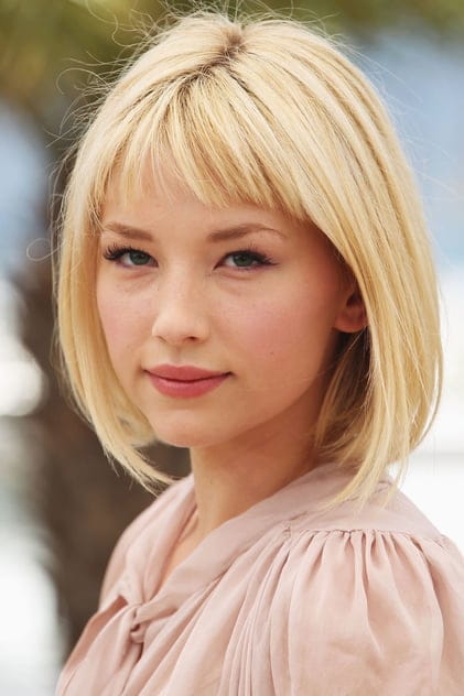 Filmy s tímto hercem Haley Bennett