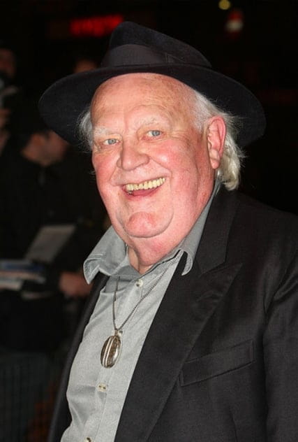 Filmy s tímto hercem Joss Ackland