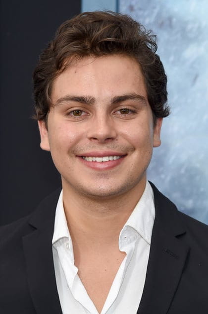 Filmai su aktoriumi Jake T. Austin