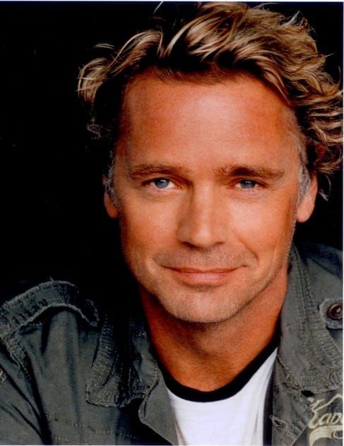 Filmy s tímto hercem John R. Schneider