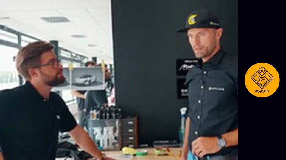 JAK OKLEJA SIĘ LUKSUSOWE SAMOCHODY