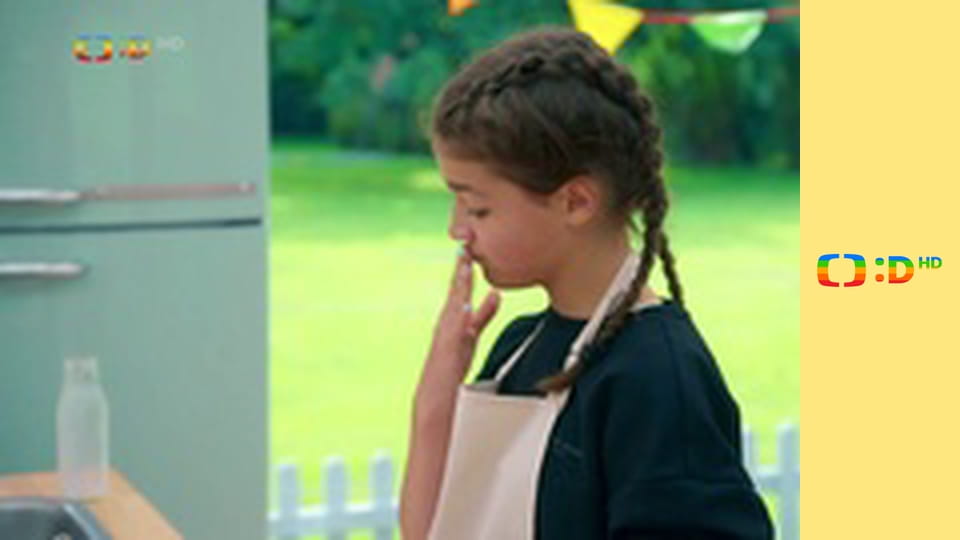 Peče celá Británie Junior IX