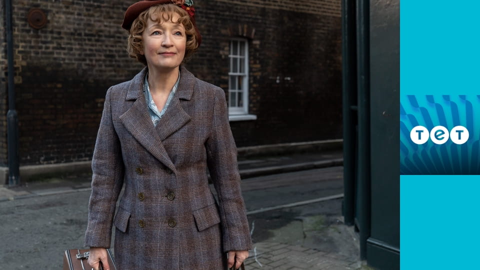 Місіс Гарріс їде у Париж