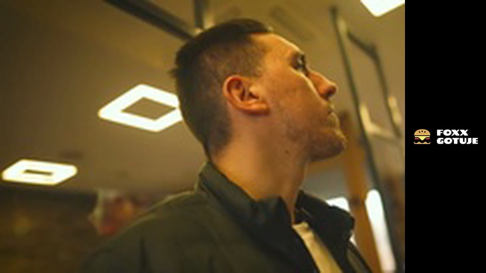 DRWAL NA PIZZY? - Jak smakują fastfoody typu Whopper, Grander na pizzy