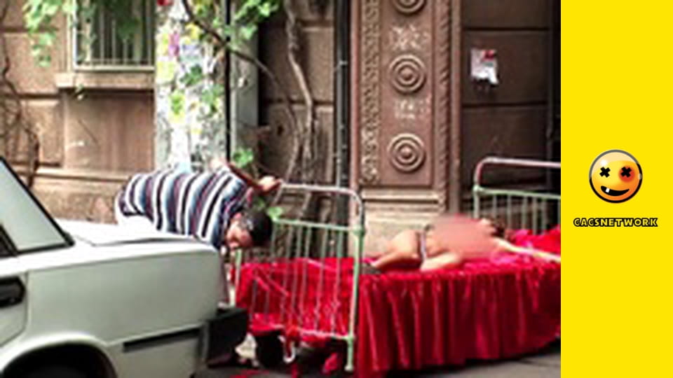 Naked & Funny, 124 еп.