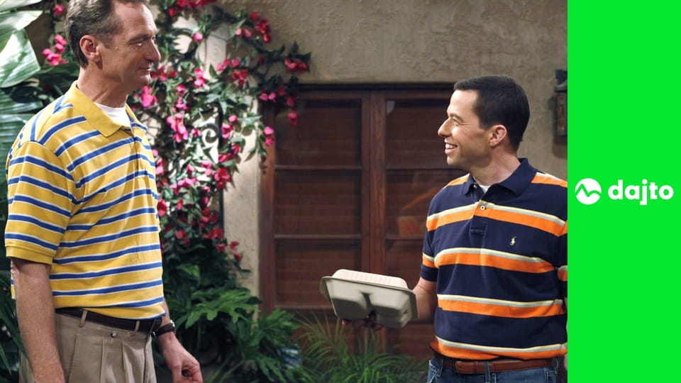 Dva a pol chlapa S7E19 - Keith Moon zvracia v hrobe