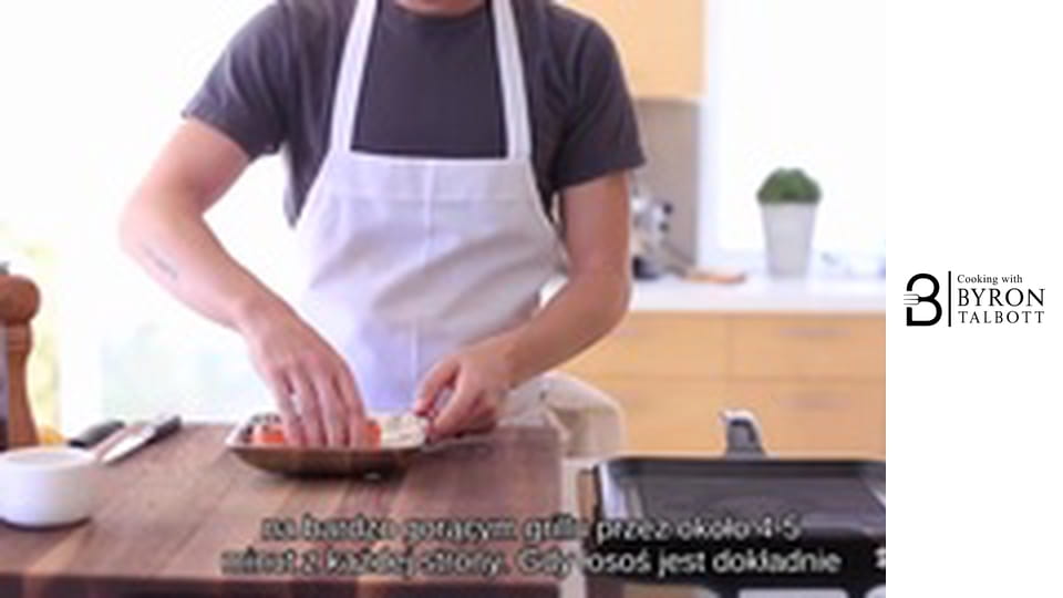 Grilled Salmon and Avocado Salad