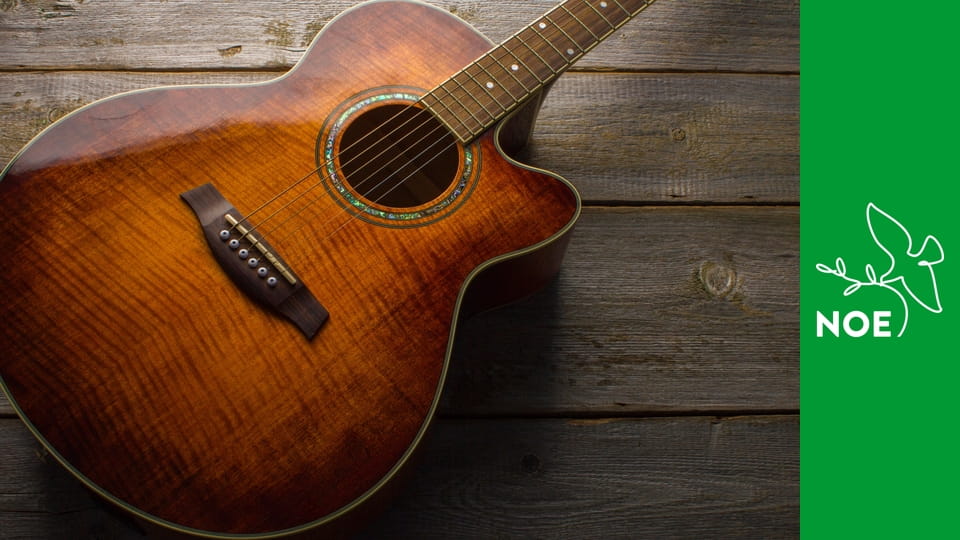 Mezi pražci - Listopad 2025