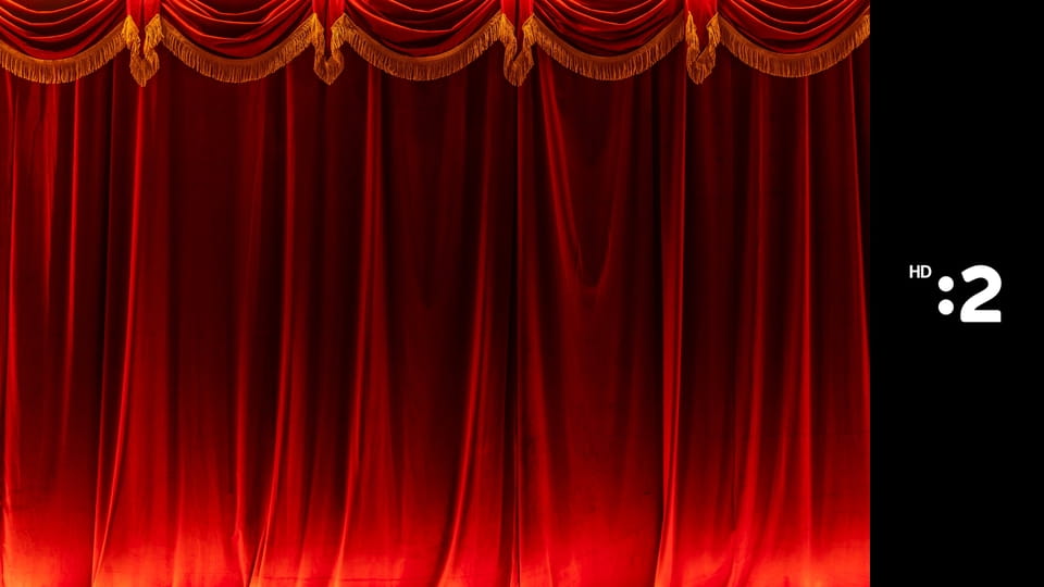 Divadelný magazín E4