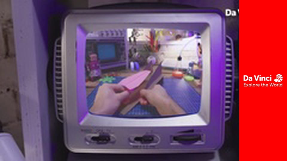 Cuda spod palca w laboratorium - Papierowy samolot