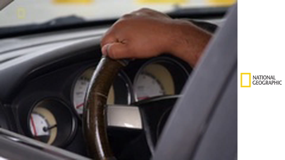 Drogfogások a repülőtéren S6E1 - Hamis csillogás