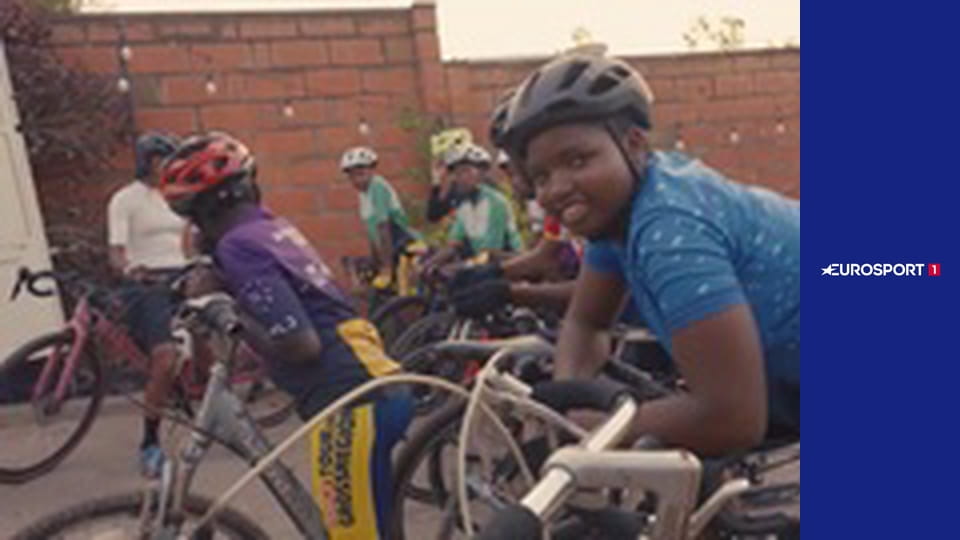 Прыжки на лыжах с трамплина. Женщины. Кубок мира. Этап 3 в Висле, Польша. HS 134. День 2.