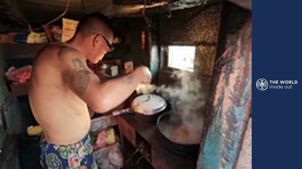 Jellyfish hunting and how the Chinese cook it. China.