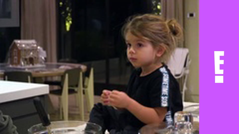 Keeping Up with the Kardashians S16E8 - Unhappy Camper