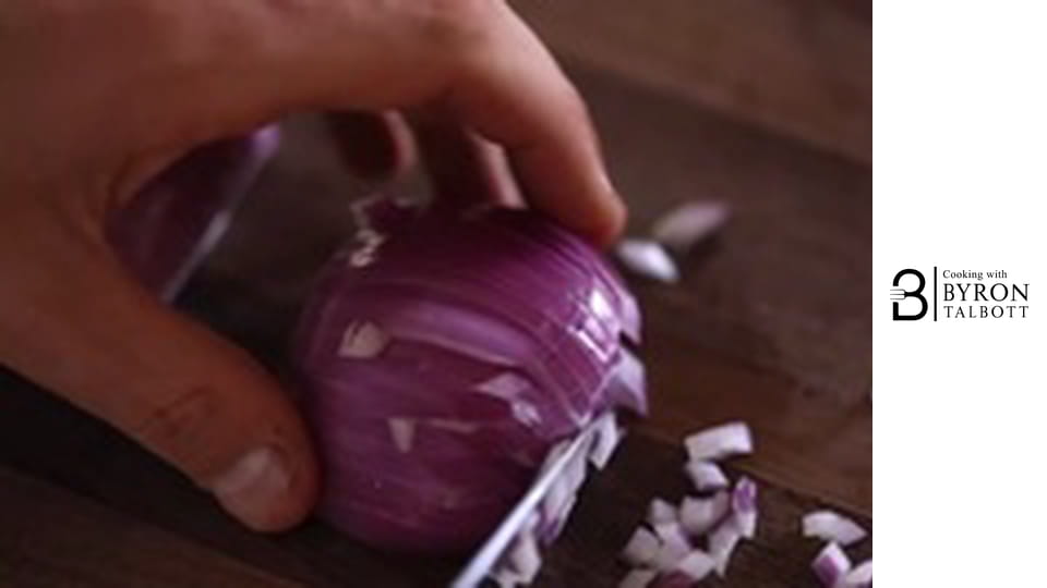 Обратно към основите (рязане, нарязване на кубчета, пюриране, печене...)